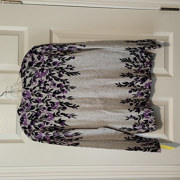 NWOT Women's Karen Scott Button Up Floral Sweater Size M  Stunning - Picture 5 of 9